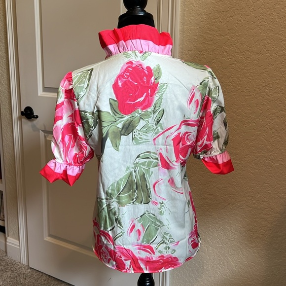 NWOT Floral Pink and Green Women's Top - Picture 3 of 5